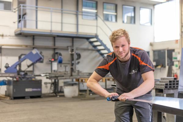 Handwerk Metallbauer Blech Innenausbau